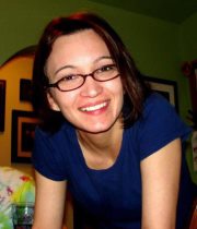 Nikki Holtz